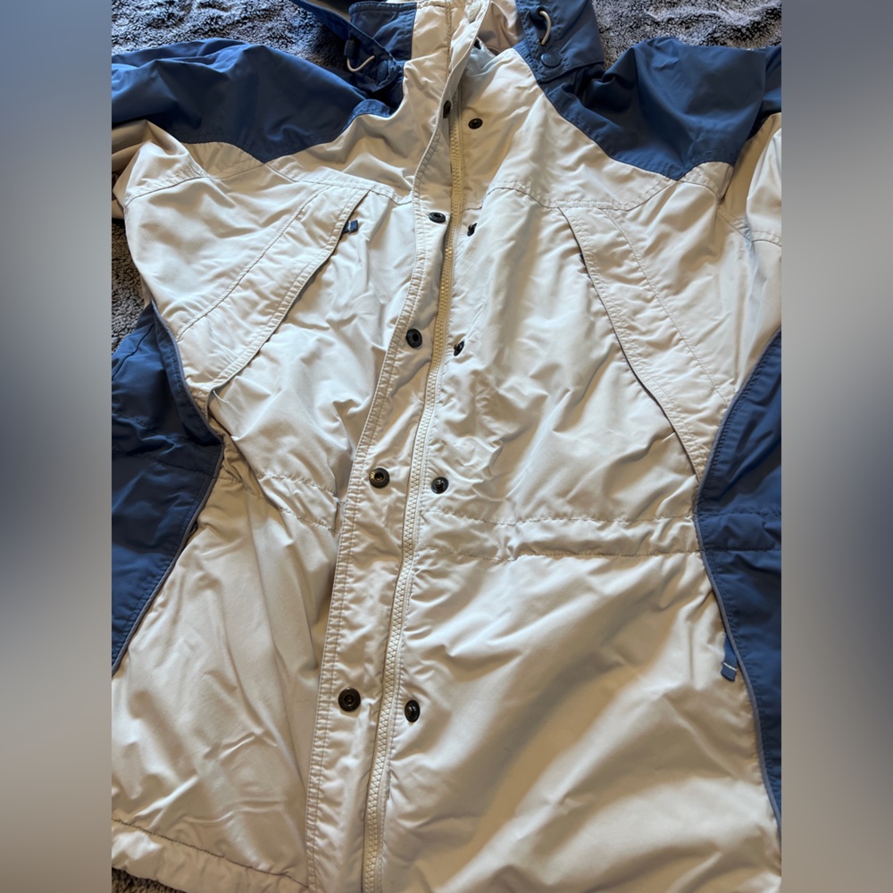 Women’s Columbia Blue and Cream Shell Jacket - Picture 8 of 10